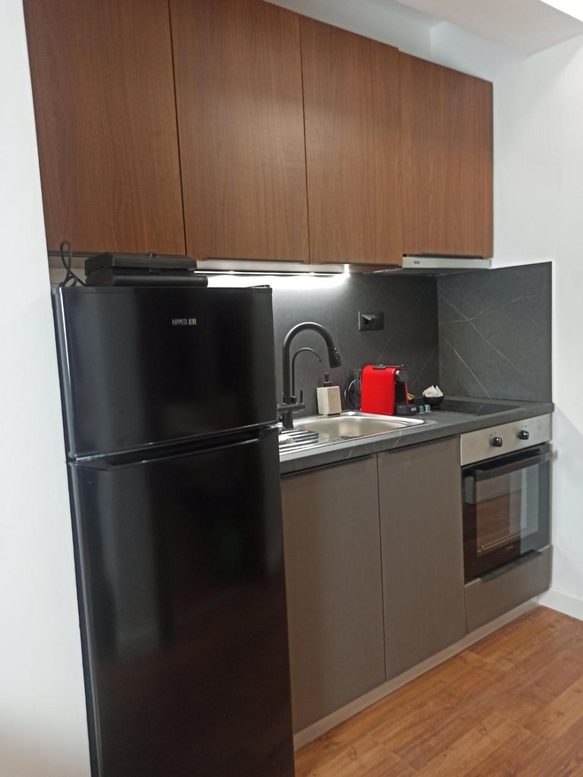 Down Town Luxurious Apartments 6 อเล็กซานโดรโพลิส ภายนอก รูปภาพ