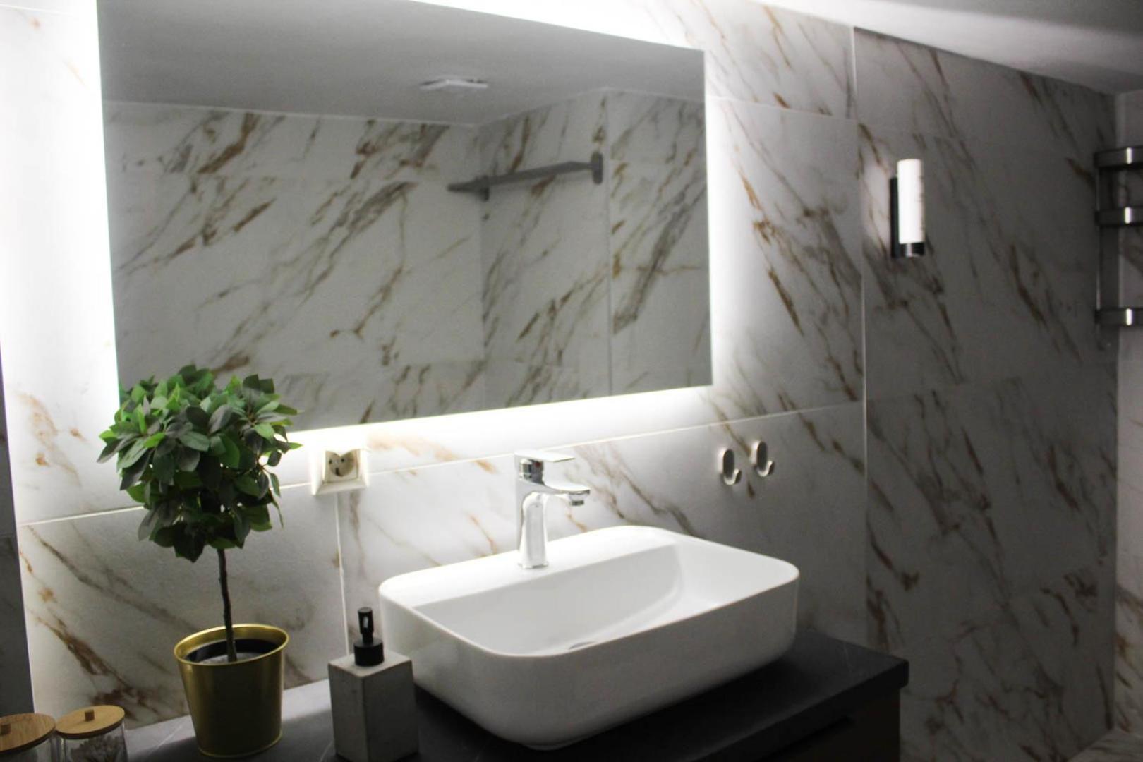 Down Town Luxurious Apartments 6 อเล็กซานโดรโพลิส ภายนอก รูปภาพ